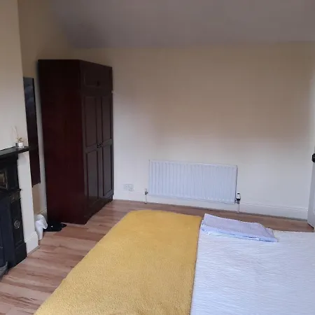 Annesley Park-Homestay Ap Dublin Exterior photo